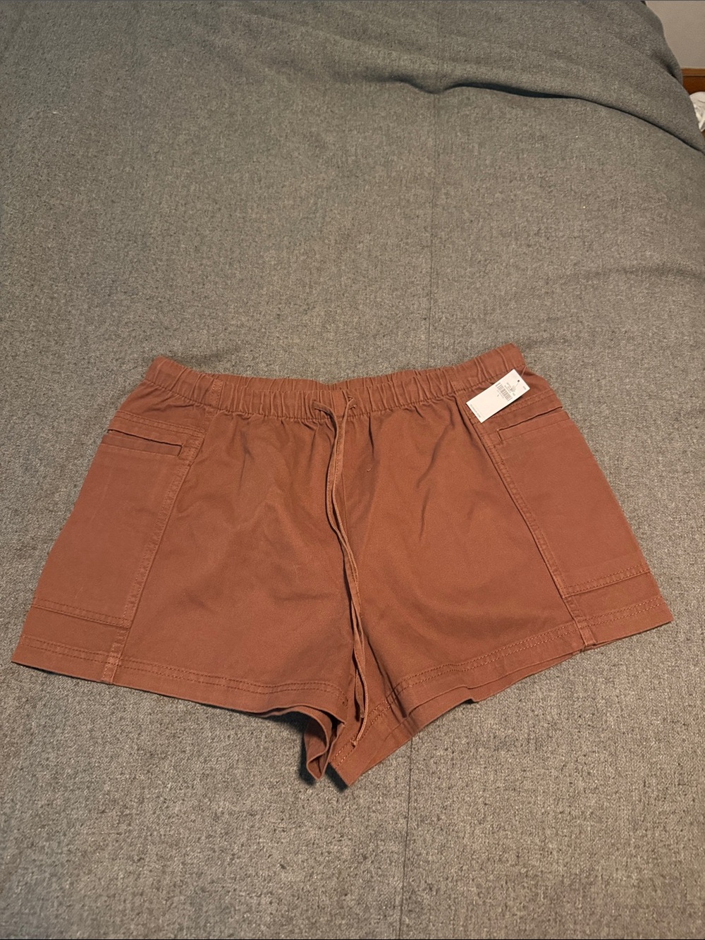 Old Navy high waisted pull on utility shorts, NWT, L - Picture 2 of 5